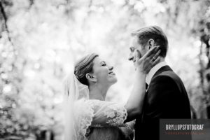 B&W digital wedding photography