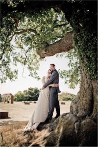 a wedding photographer charges